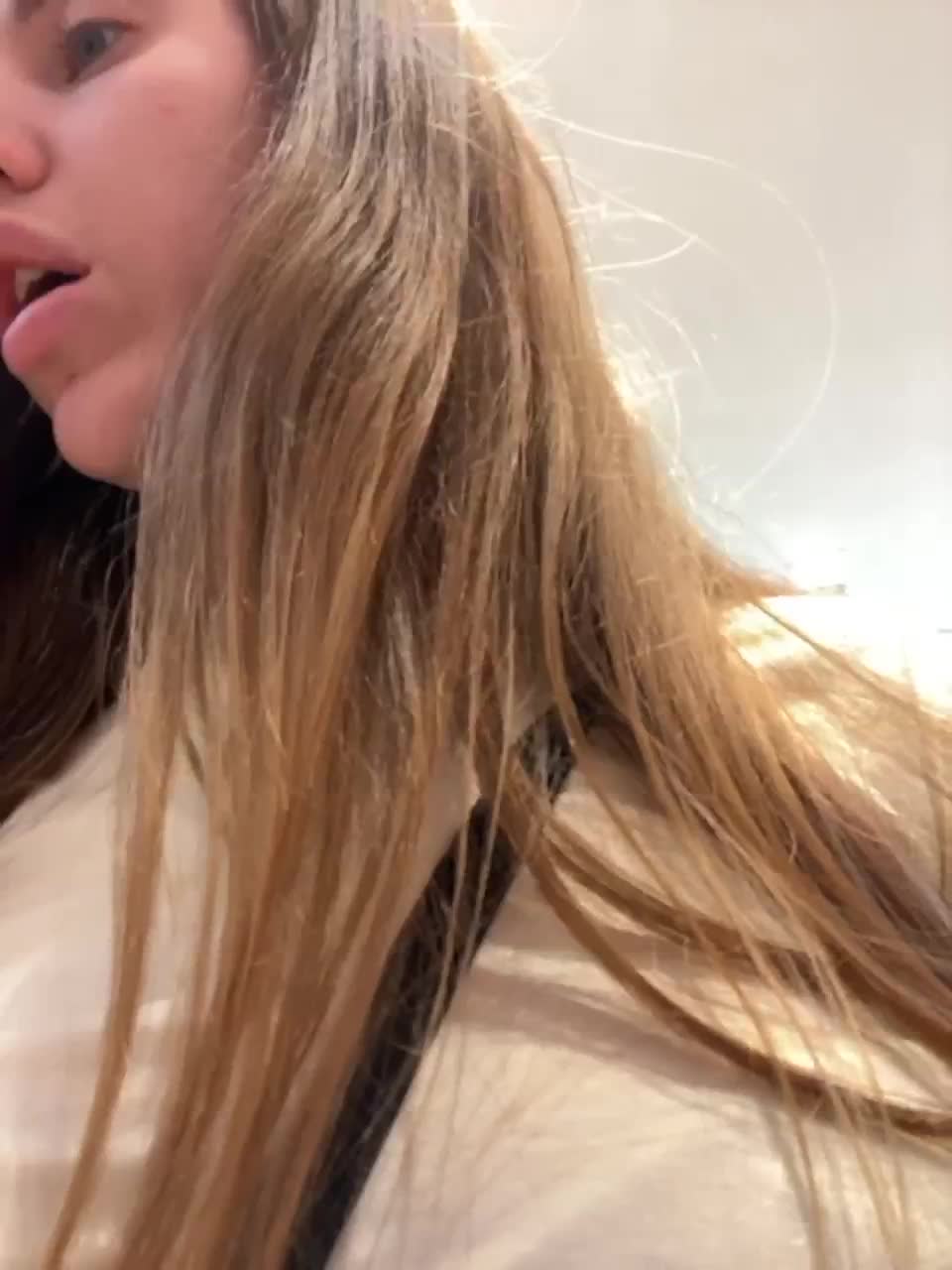 View or download file varadderoo on 2023-03-19 from bongacams