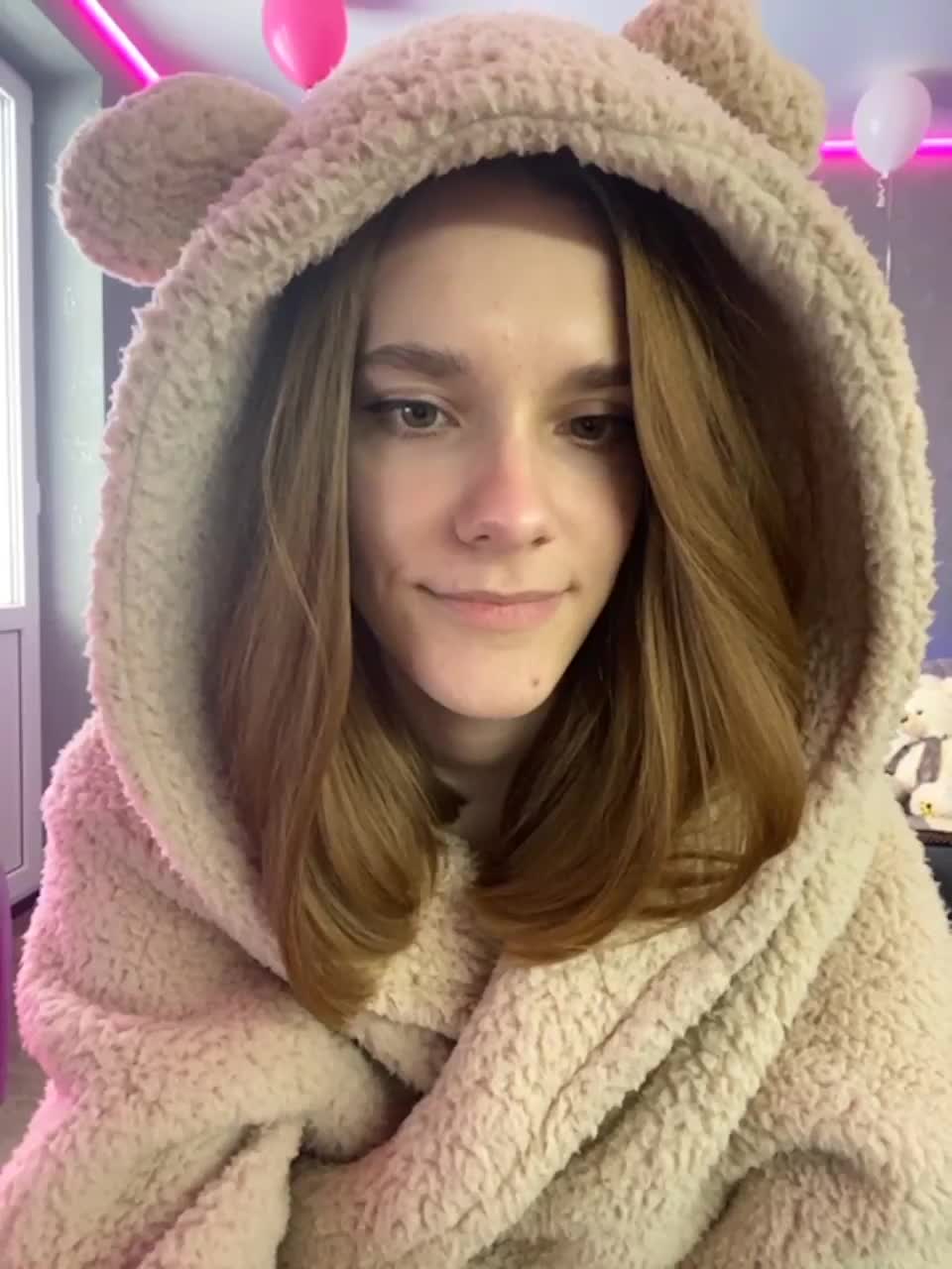 View or download file damkiky on 2023-03-20 from bongacams