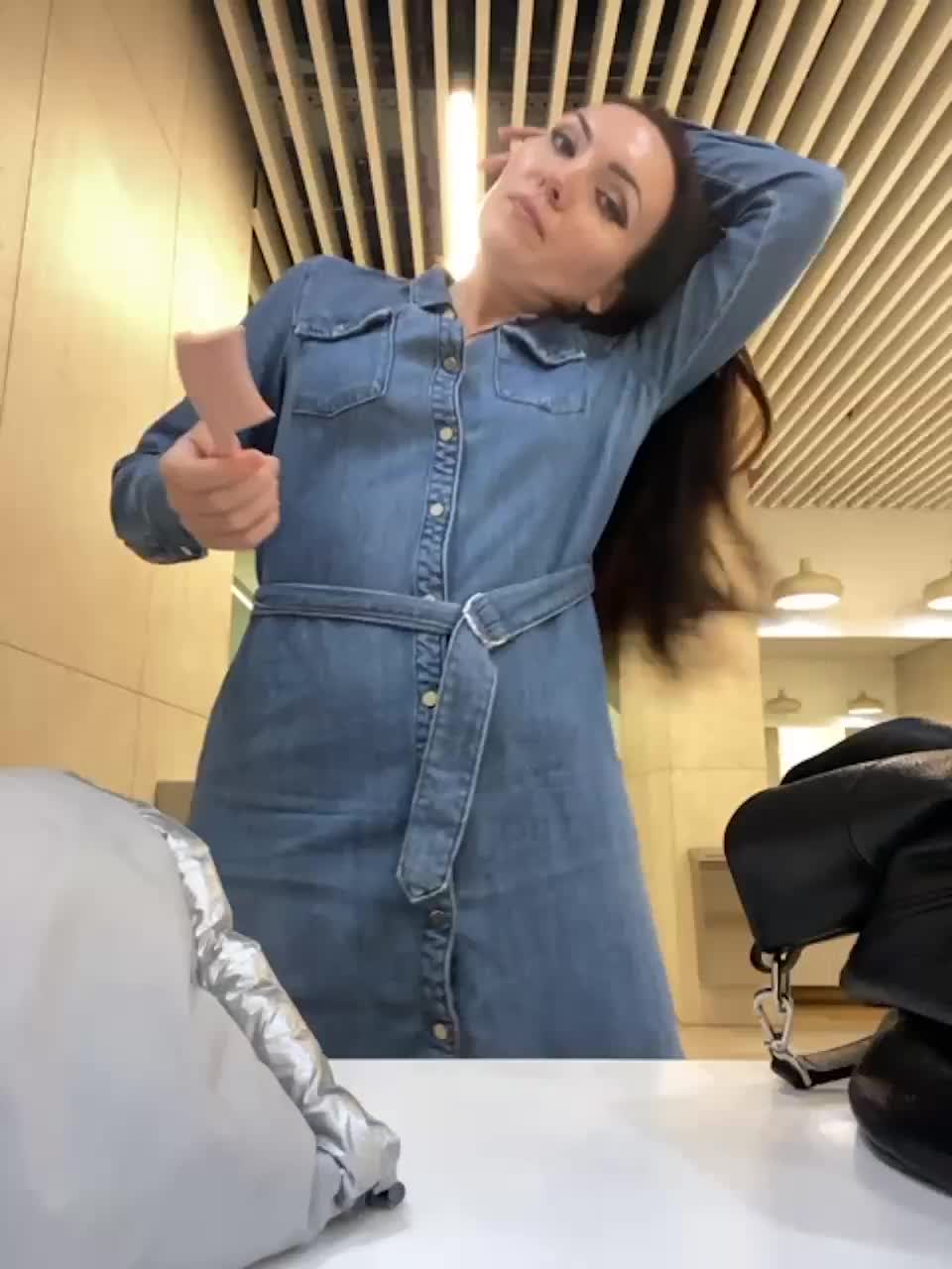 View or download file divora on 2023-03-20 from bongacams