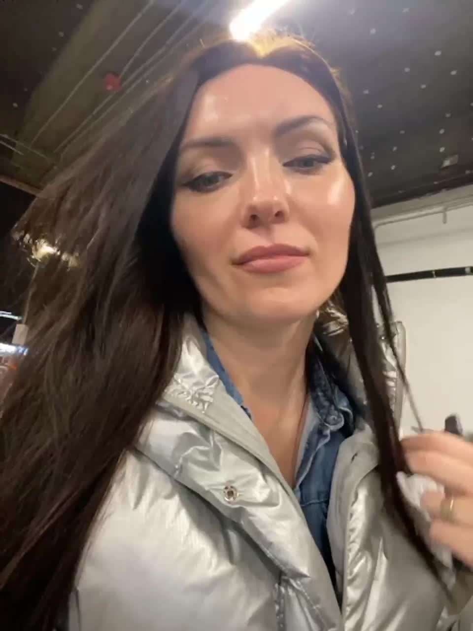 View or download file divora on 2023-03-20 from bongacams