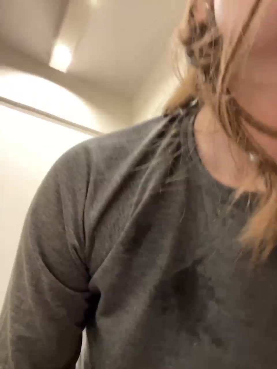 View or download file annafirepussy on 2023-03-21 from bongacams