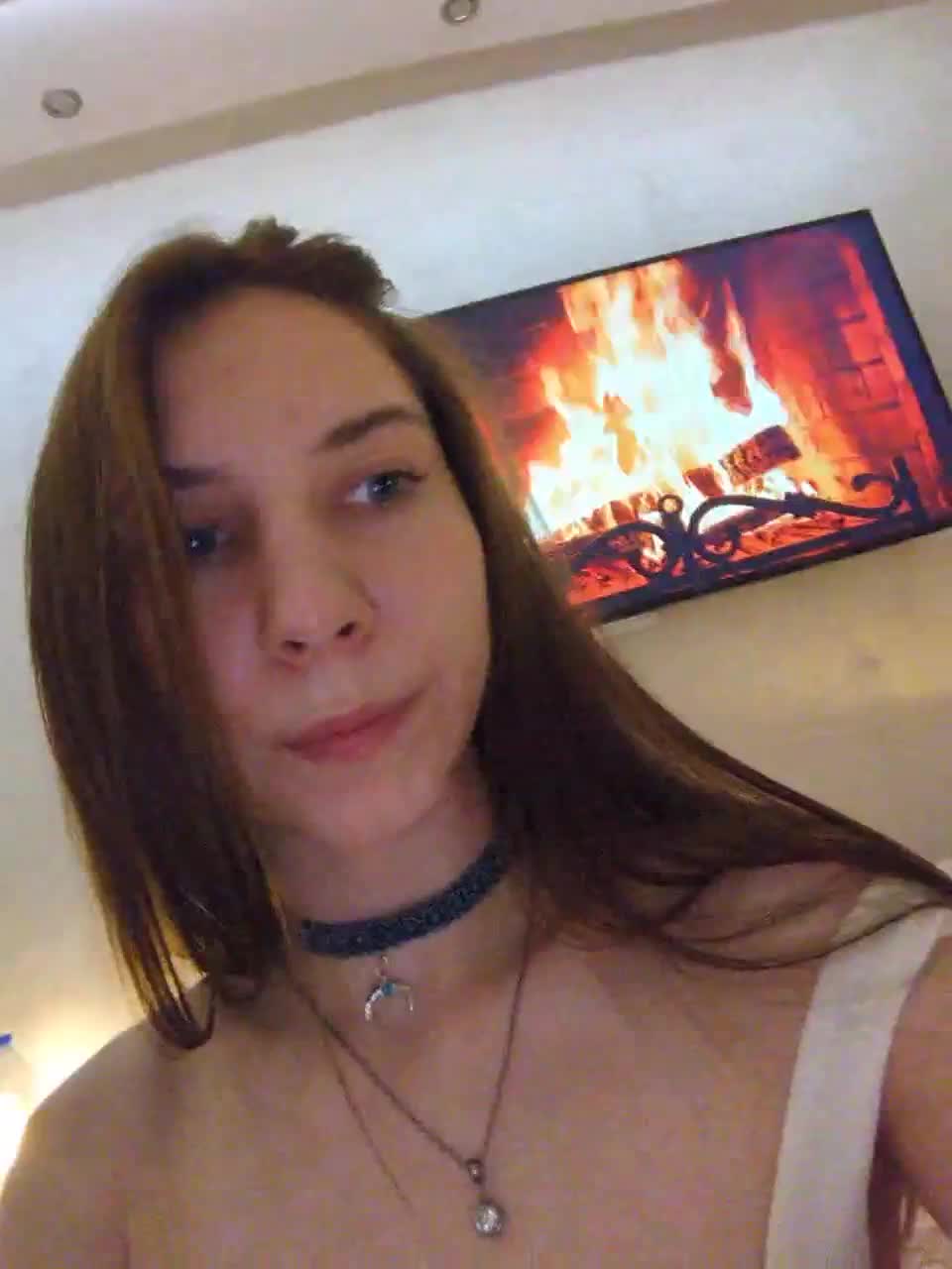 View or download file emilyev4ns on 2023-03-21 from bongacams