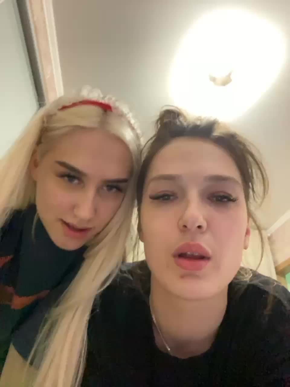 View or download file fuckkrisanna on 2023-03-21 from bongacams