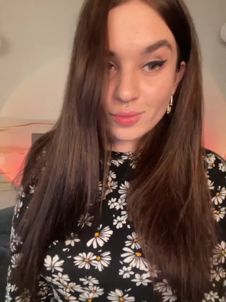 View or download file whoremira on 2023-03-21 from bongacams