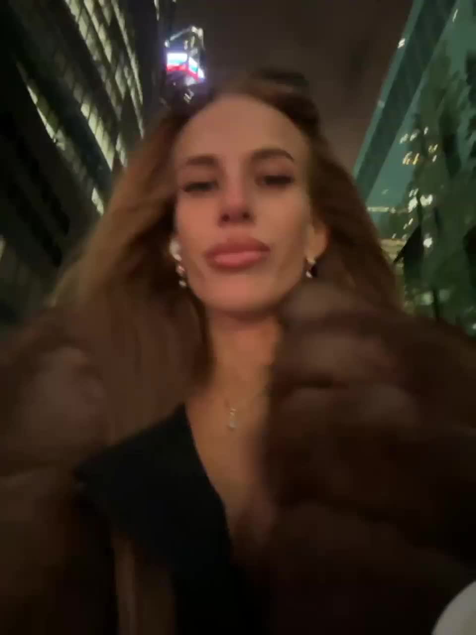 View or download file blondinochkaa on 2023-03-24 from bongacams