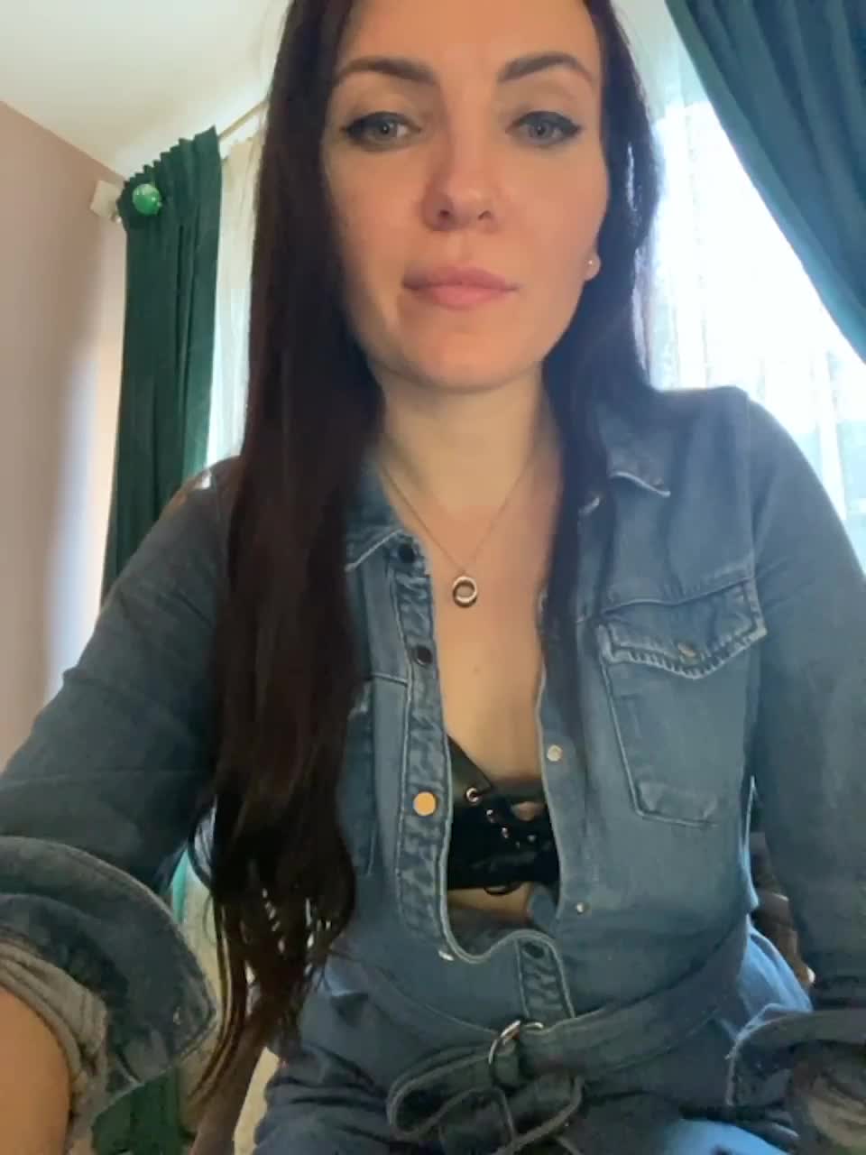 View or download file divora on 2023-03-24 from bongacams