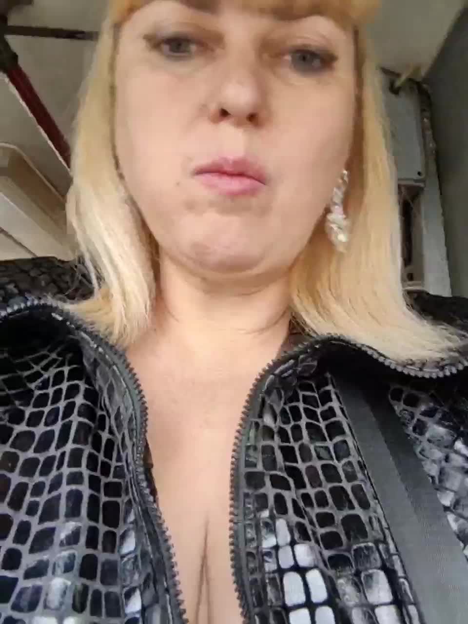 View or download file janna37 on 2023-03-24 from bongacams