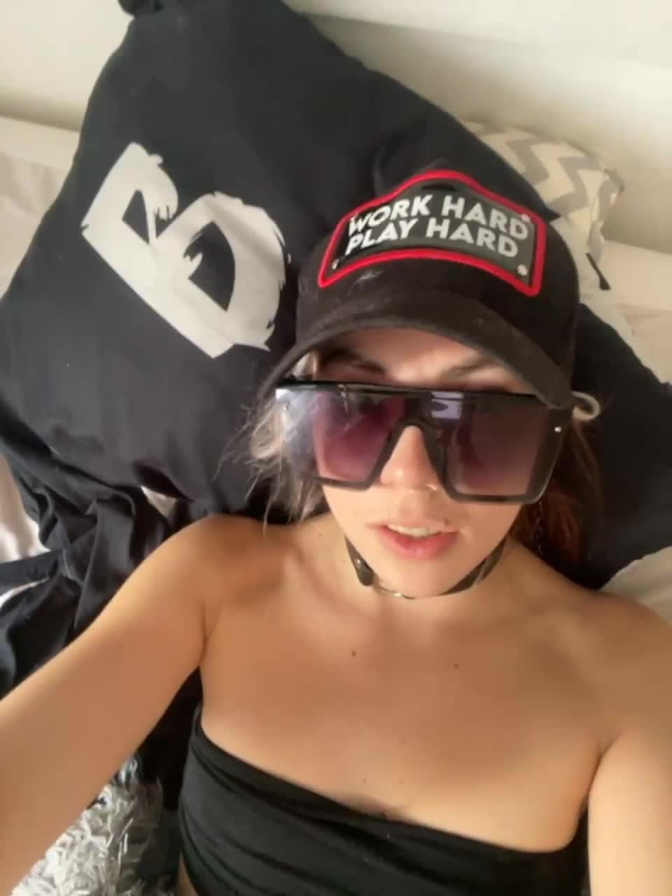 View or download file luter198926 on 2023-03-24 from bongacams