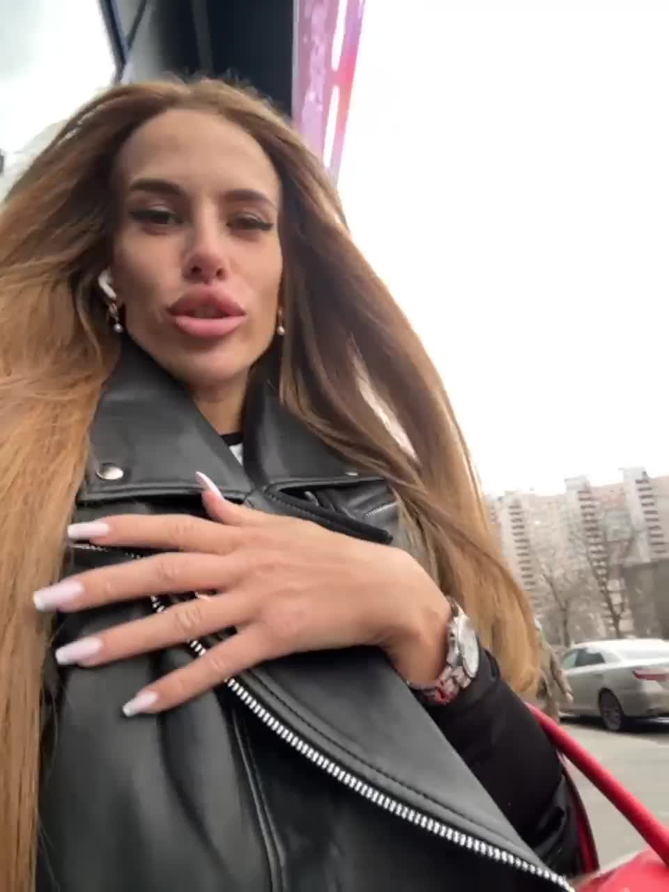 View or download file blondinochkaa on 2023-03-25 from bongacams