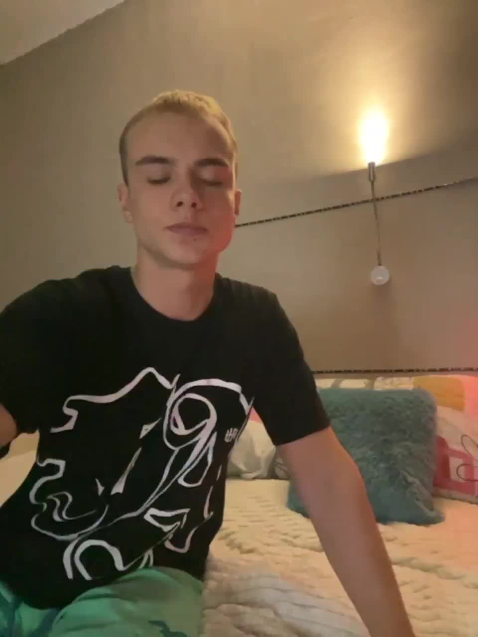 View or download file danya_25 on 2023-03-26 from bongacams