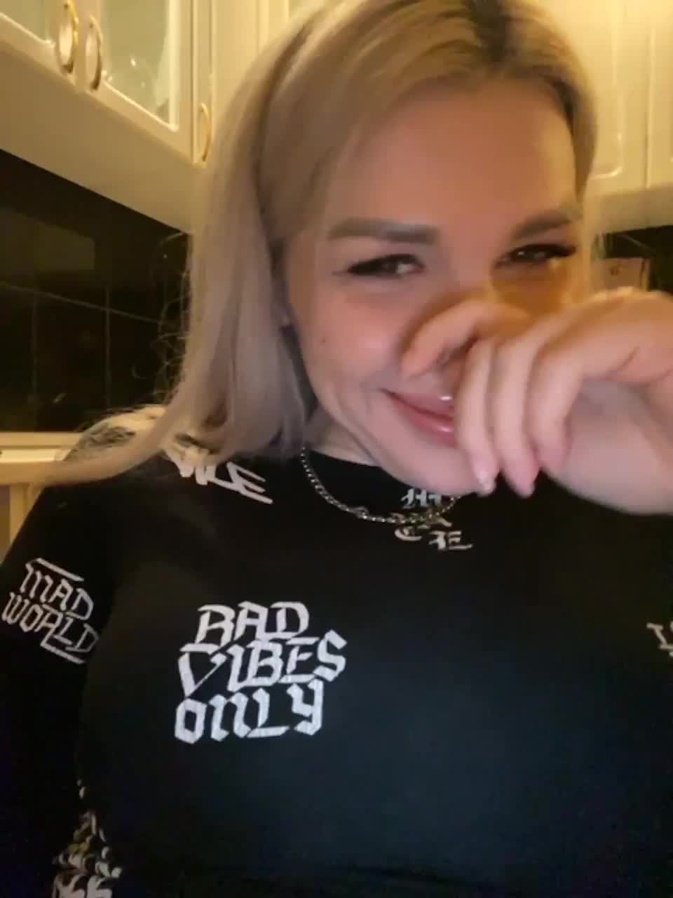 View or download file succubz on 2023-03-26 from bongacams