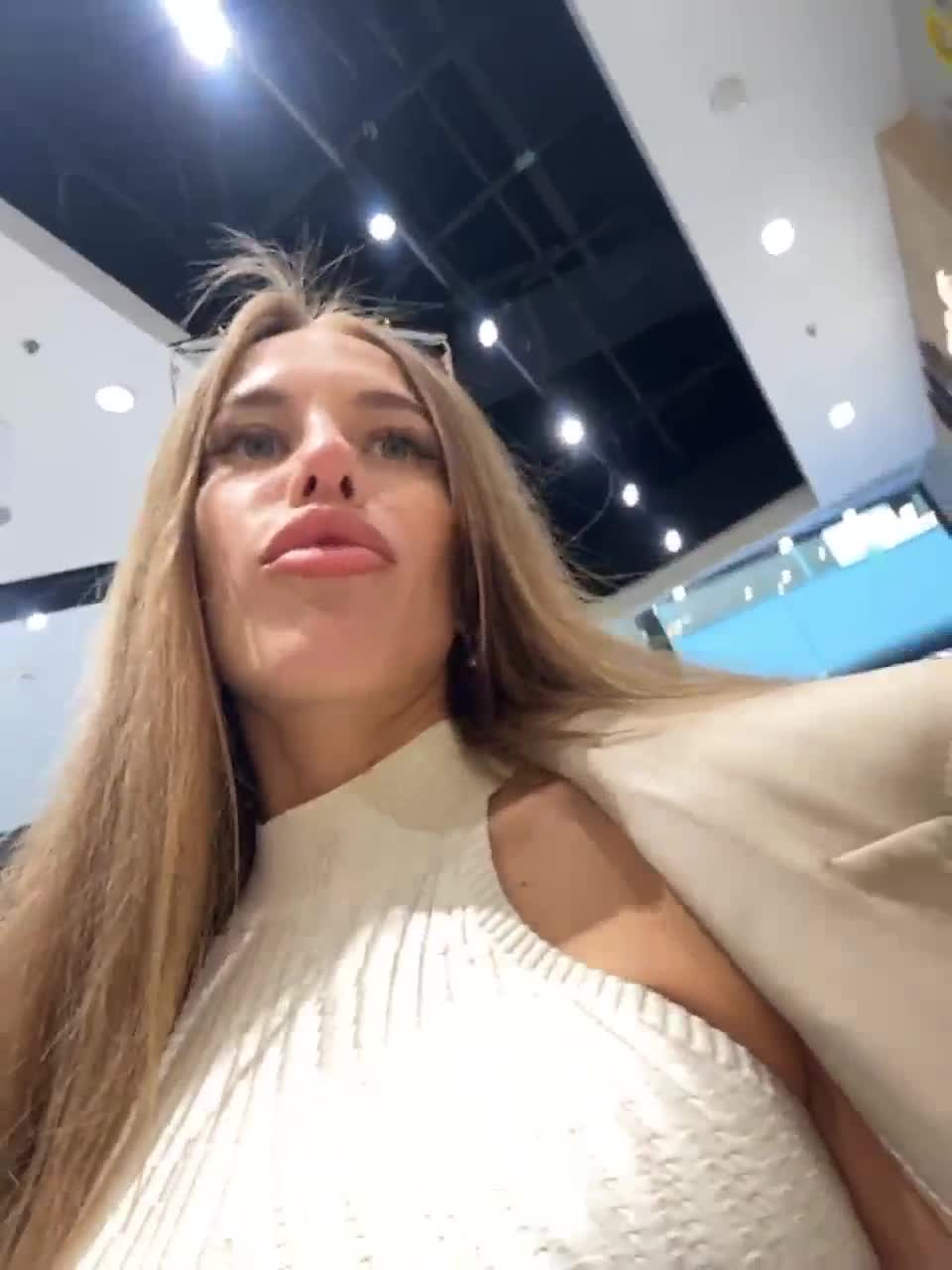 View or download file blondinochkaa on 2023-03-27 from bongacams