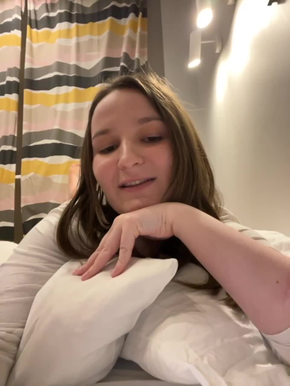 View or download file annafirepussy on 2023-03-28 from bongacams