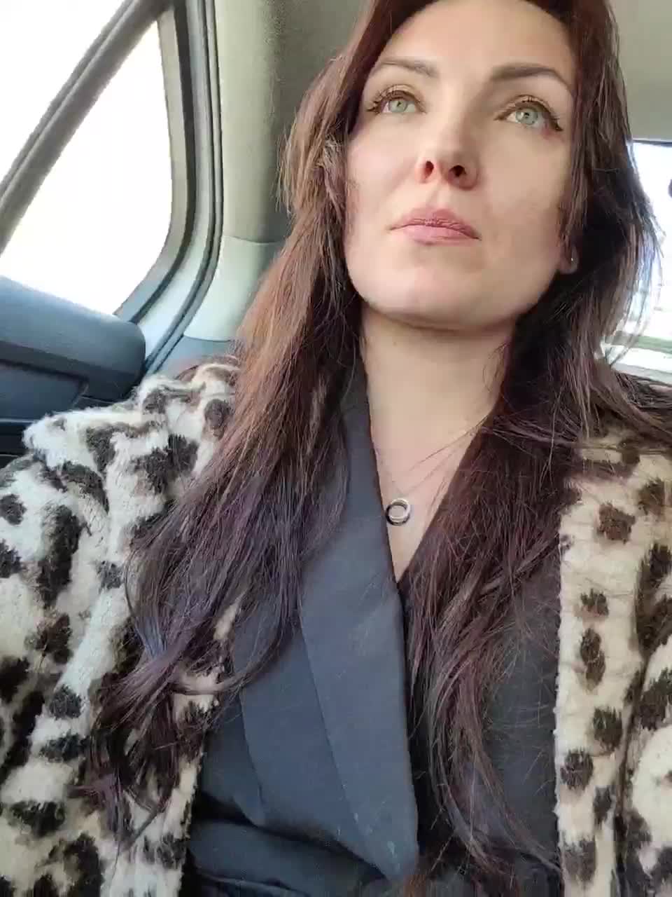 View or download file divora on 2023-03-28 from bongacams