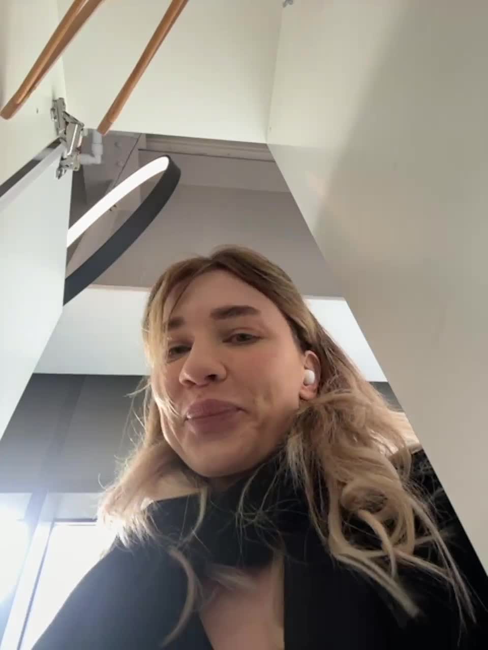 View or download file kirlove1 on 2023-03-28 from bongacams