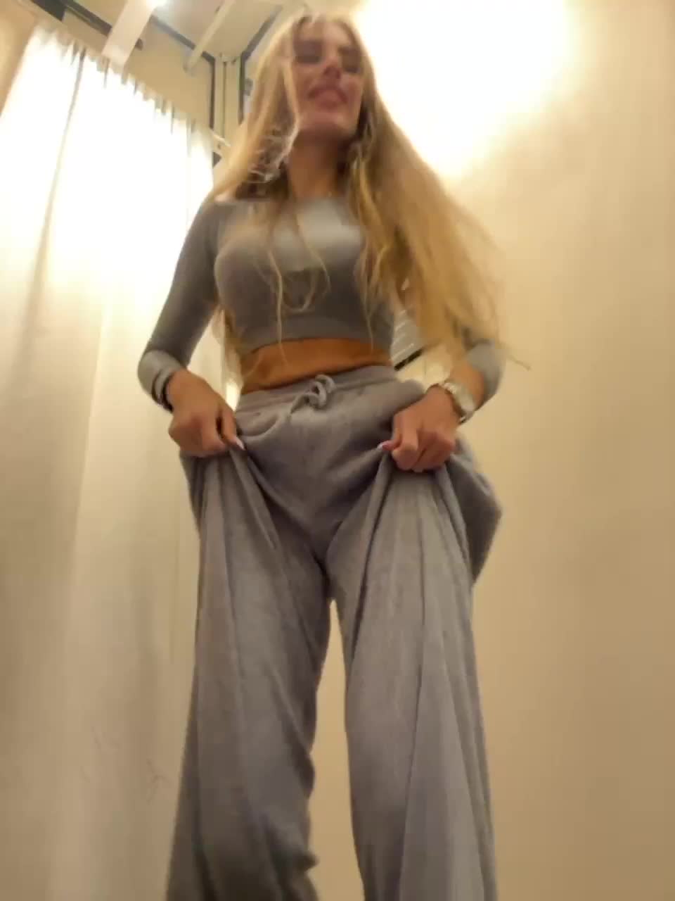 View or download file blondinochkaa on 2023-03-29 from bongacams