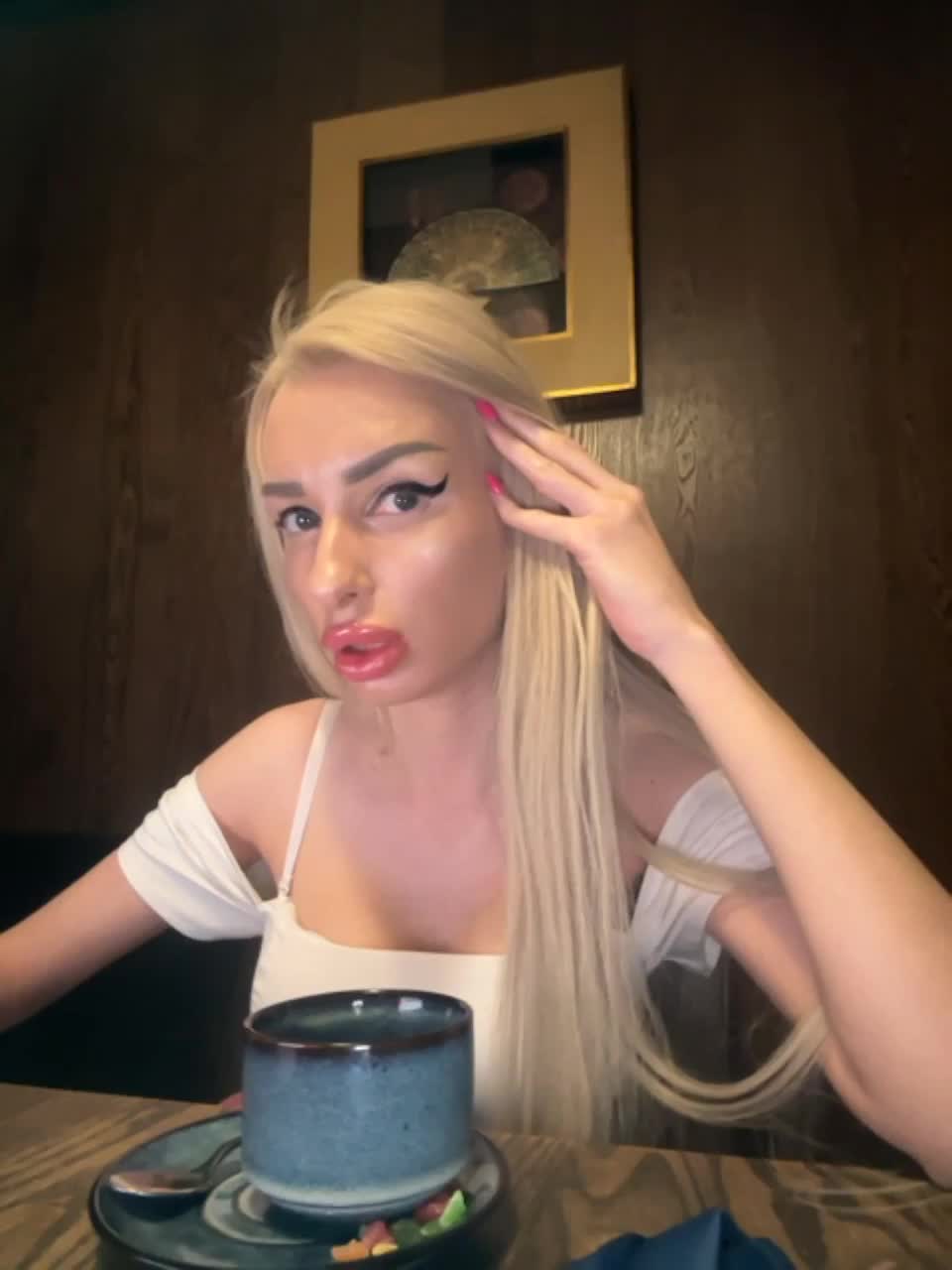 View or download file goldpussy69 on 2023-03-29 from bongacams