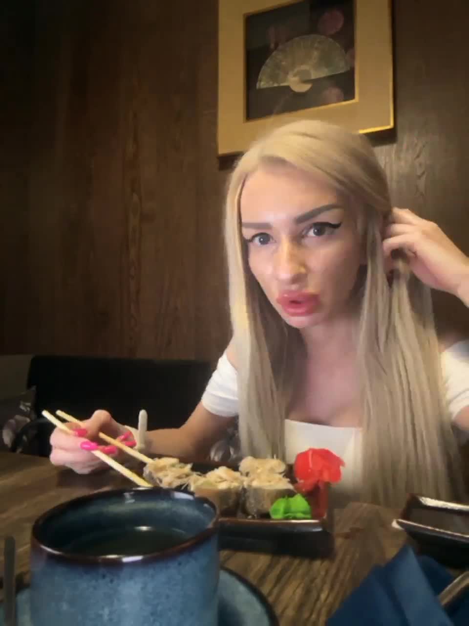 View or download file goldpussy69 on 2023-03-29 from bongacams