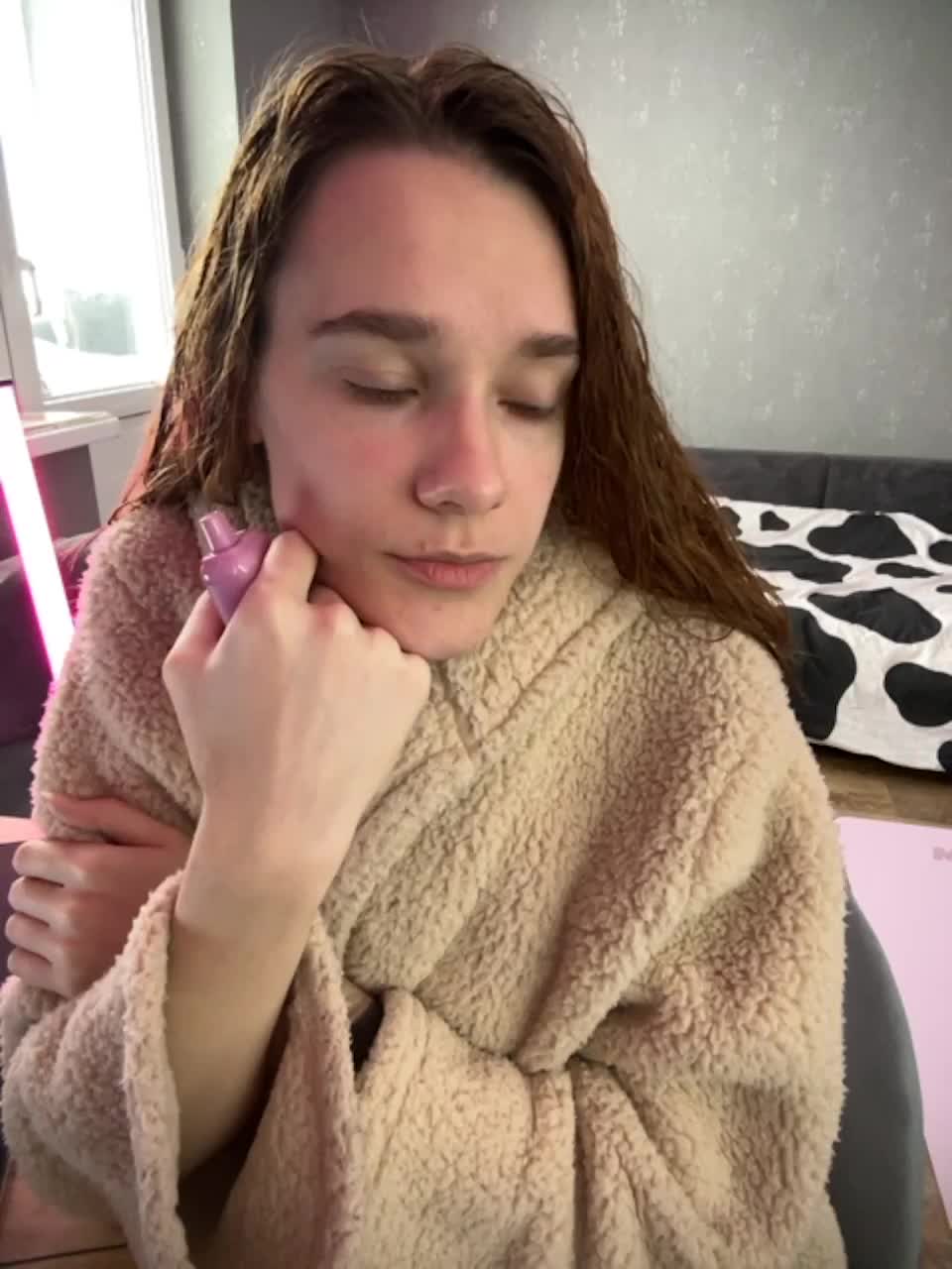 View or download file damkiky on 2023-03-30 from bongacams