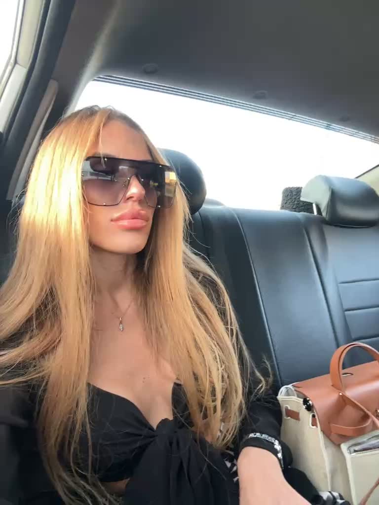 View or download file blondinochkaa on 2023-06-06 from bongacams