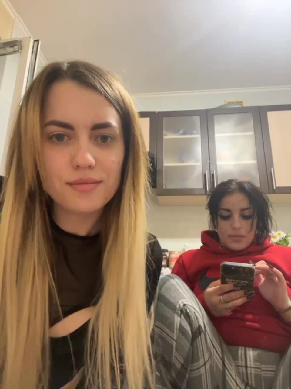 View or download file queen2queen on 2023-06-06 from bongacams