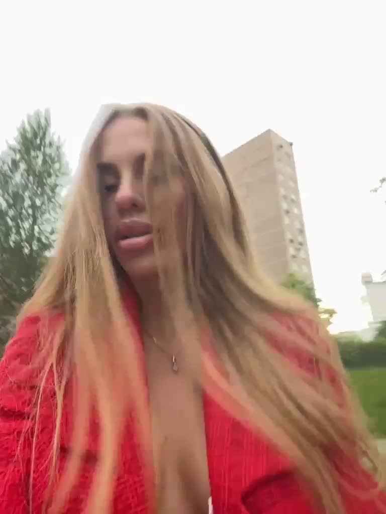 View or download file blondinochkaa on 2023-06-09 from bongacams