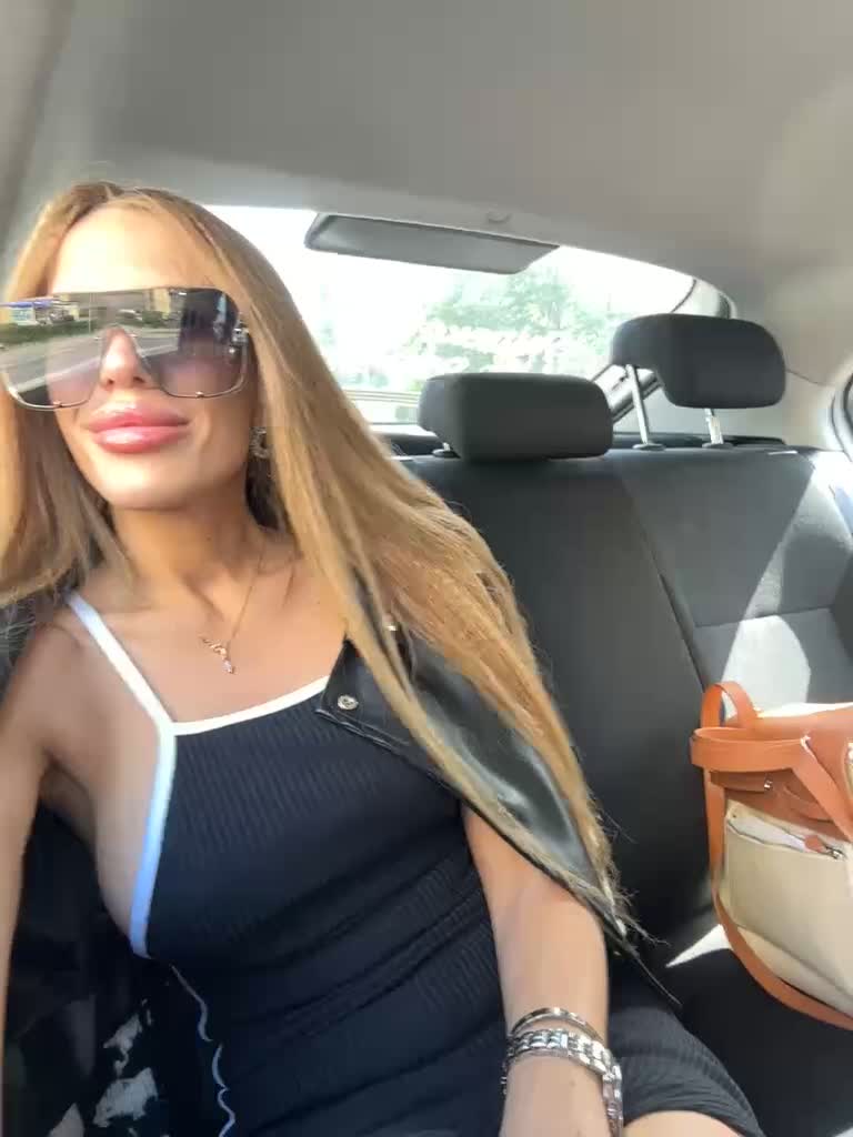 View or download file blondinochkaa on 2023-06-10 from bongacams