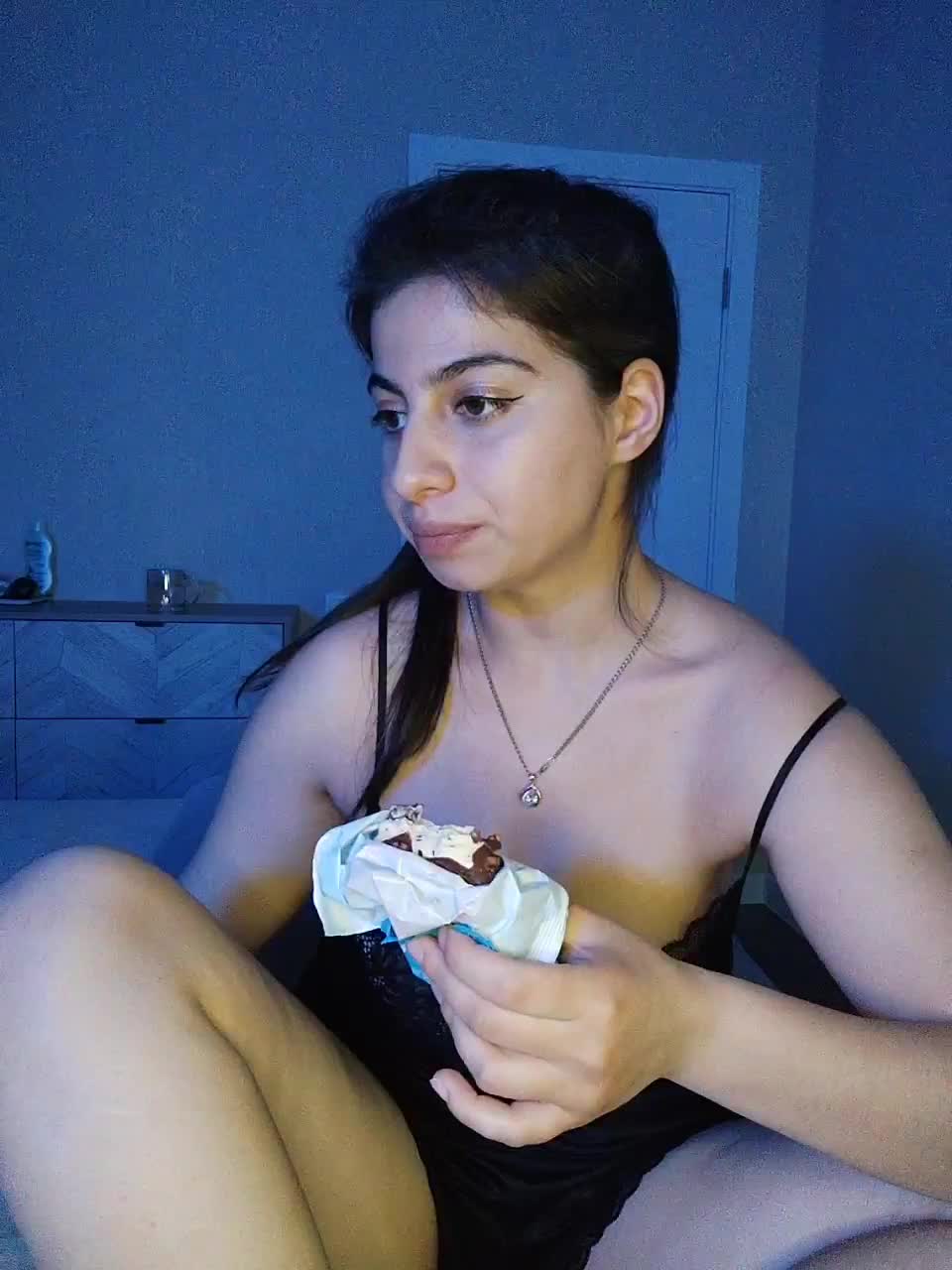 View or download file madina3 on 2023-06-10 from bongacams