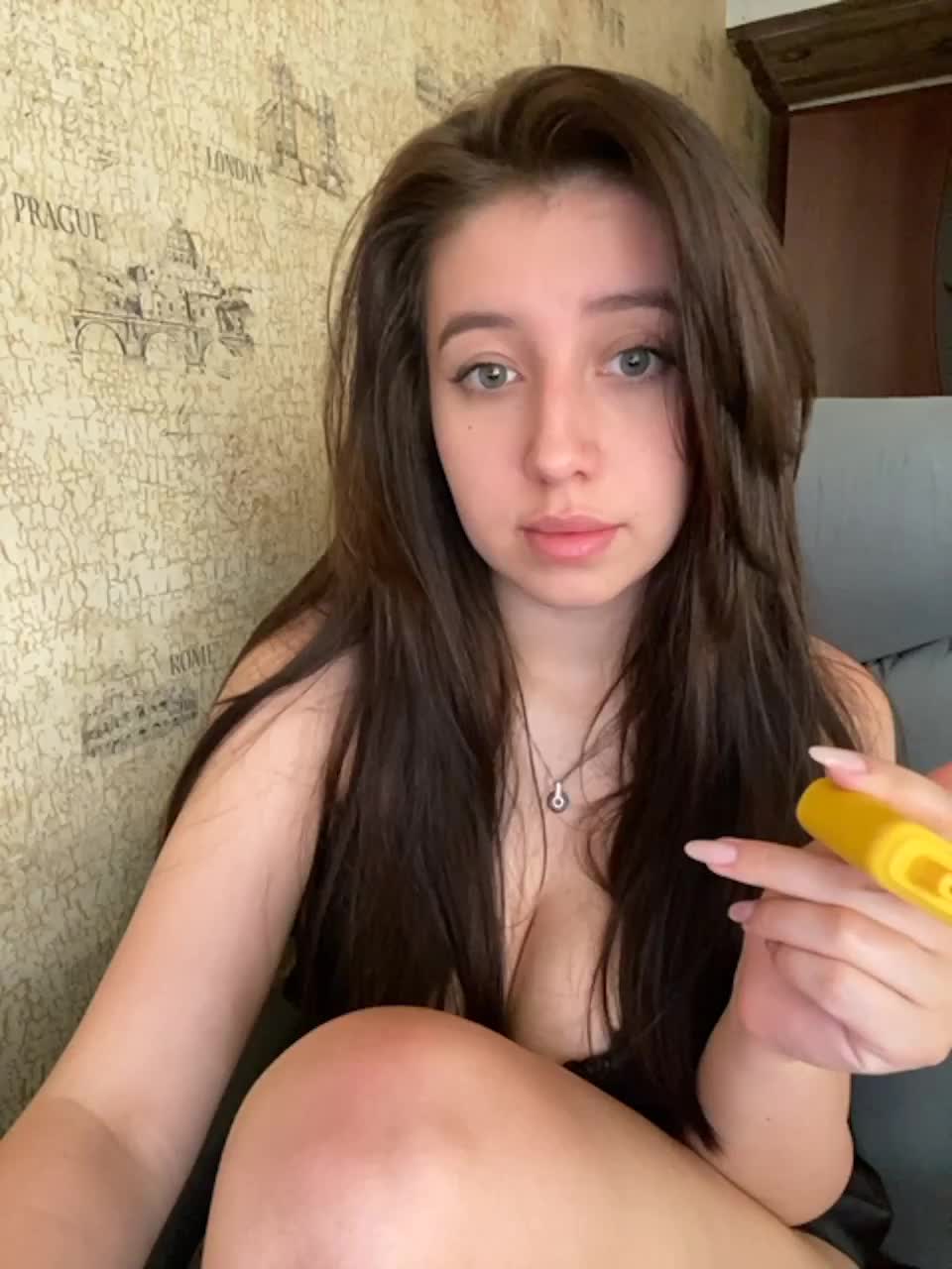 View or download file mialiahot on 2023-06-10 from bongacams