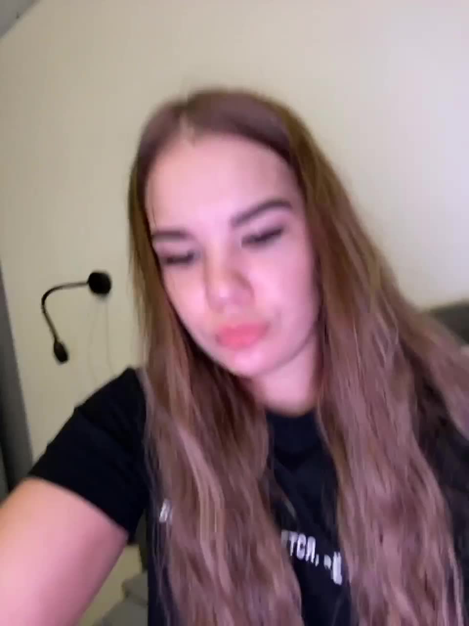 View or download file 1ouise on 2023-06-14 from bongacams