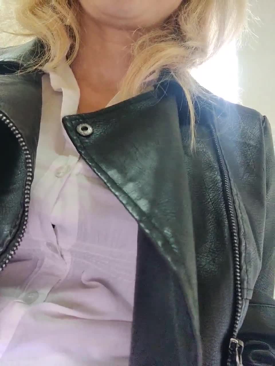 View or download file famouswomen on 2023-06-14 from bongacams