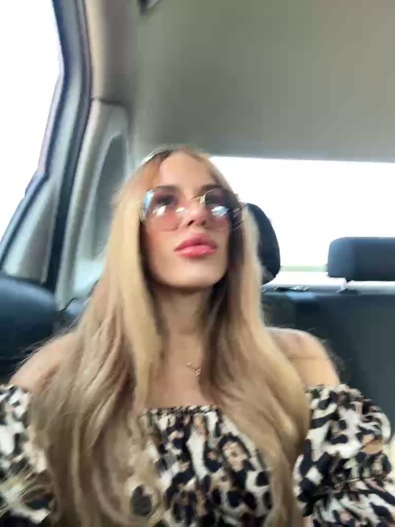 View or download file blondinochkaa on 2023-06-15 from bongacams