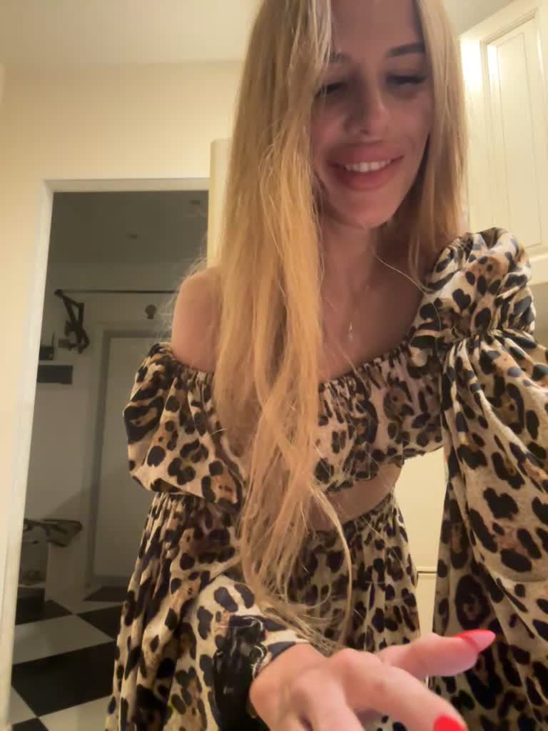 View or download file blondinochkaa on 2023-06-15 from bongacams