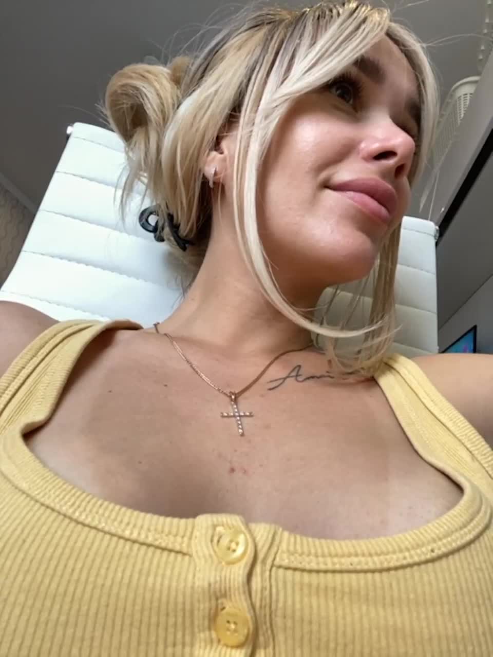 View or download file candybrava on 2023-06-15 from bongacams