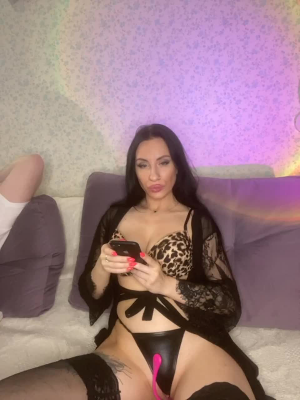 View or download file missjasmine07 on 2023-06-15 from bongacams