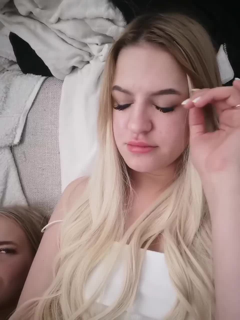 View or download file banana_peach on 2023-06-16 from bongacams