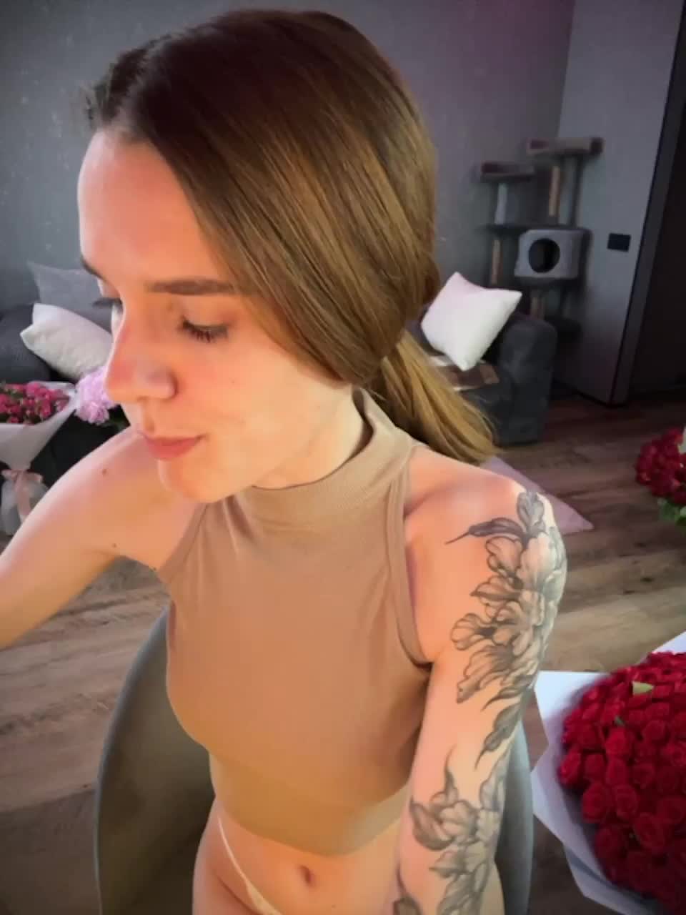 View or download file damkiky on 2023-06-16 from bongacams