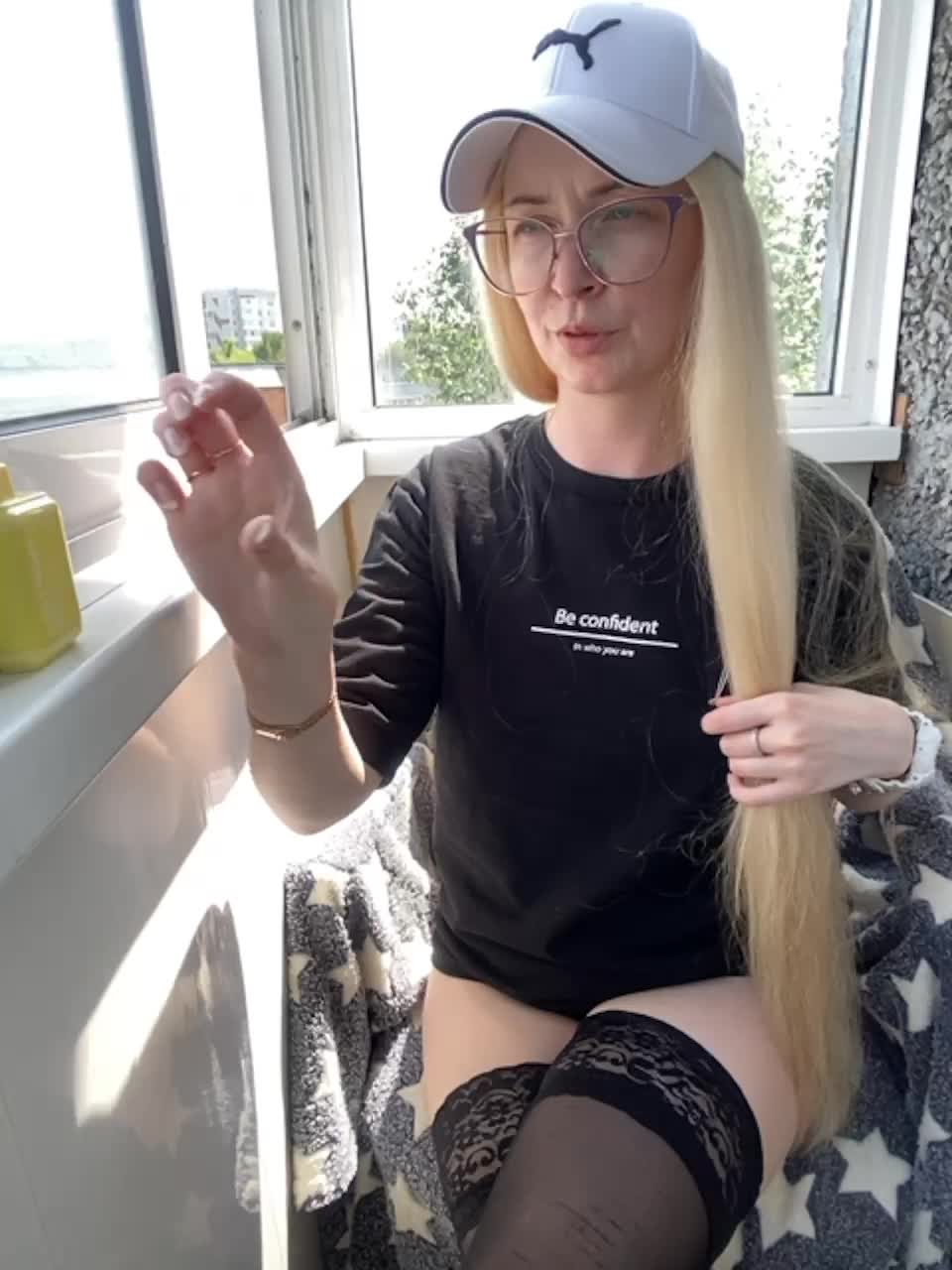 View or download file alovea69 on 2023-06-17 from bongacams