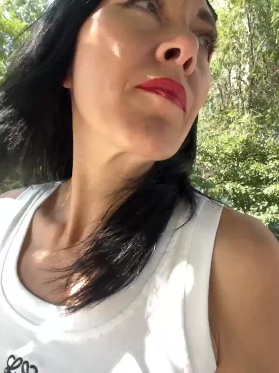 View or download file karolinamilf on 2023-06-17 from bongacams