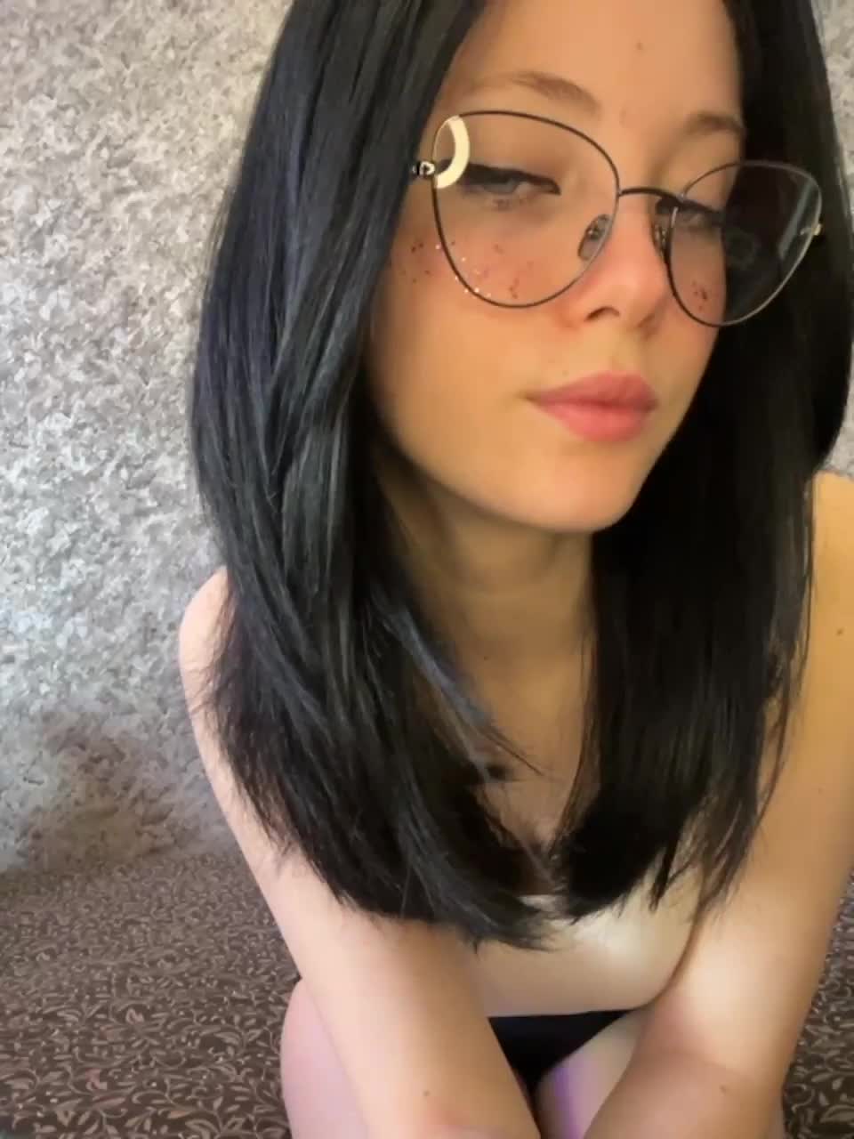 View or download file vii_vii_vii on 2023-06-17 from bongacams