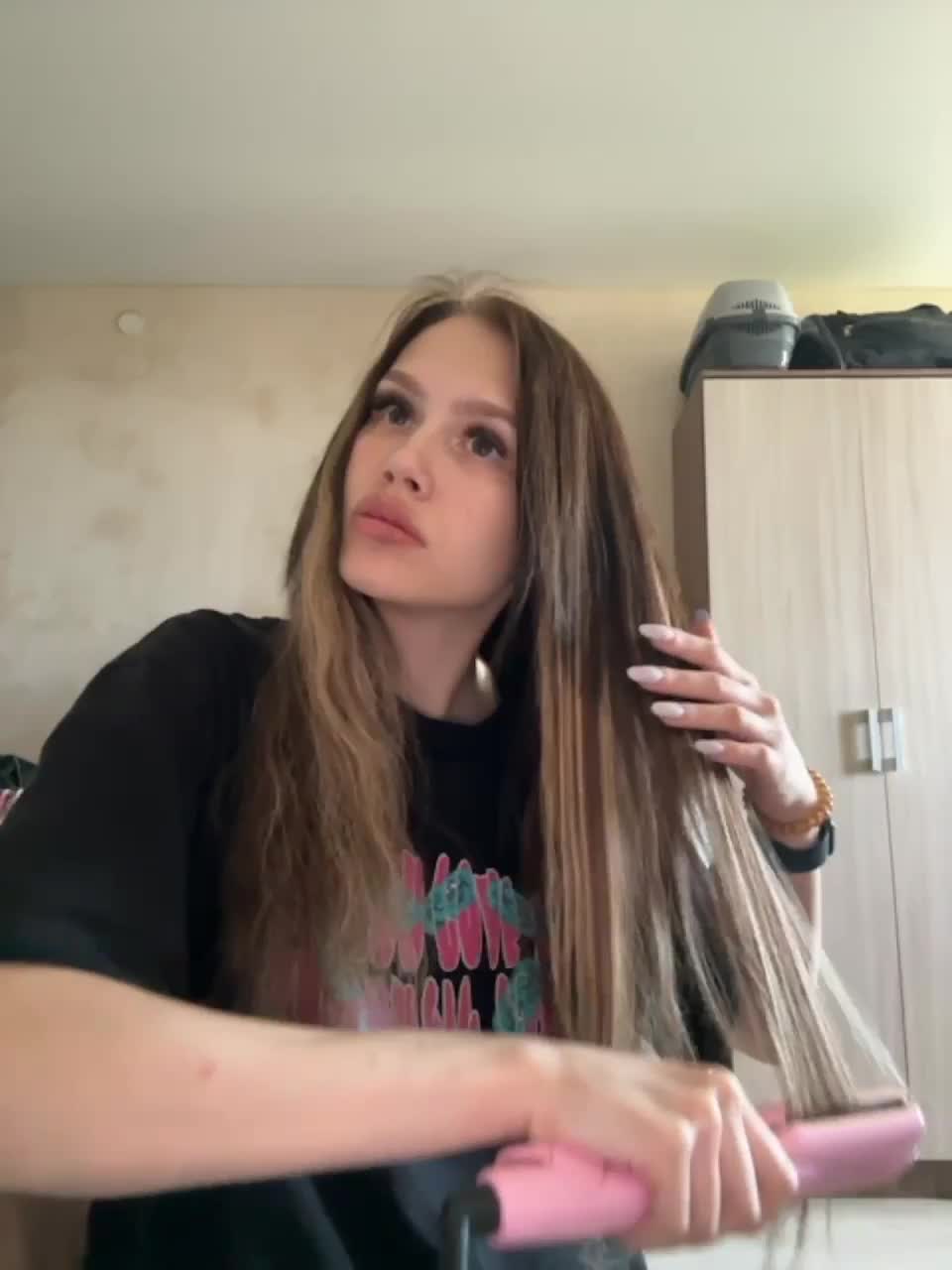 View or download file angelll3 on 2023-06-18 from bongacams