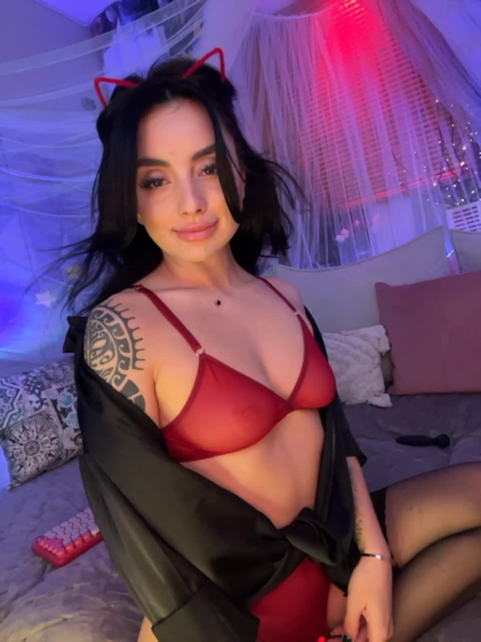 View or download file _bombshell_ on 2023-06-19 from bongacams