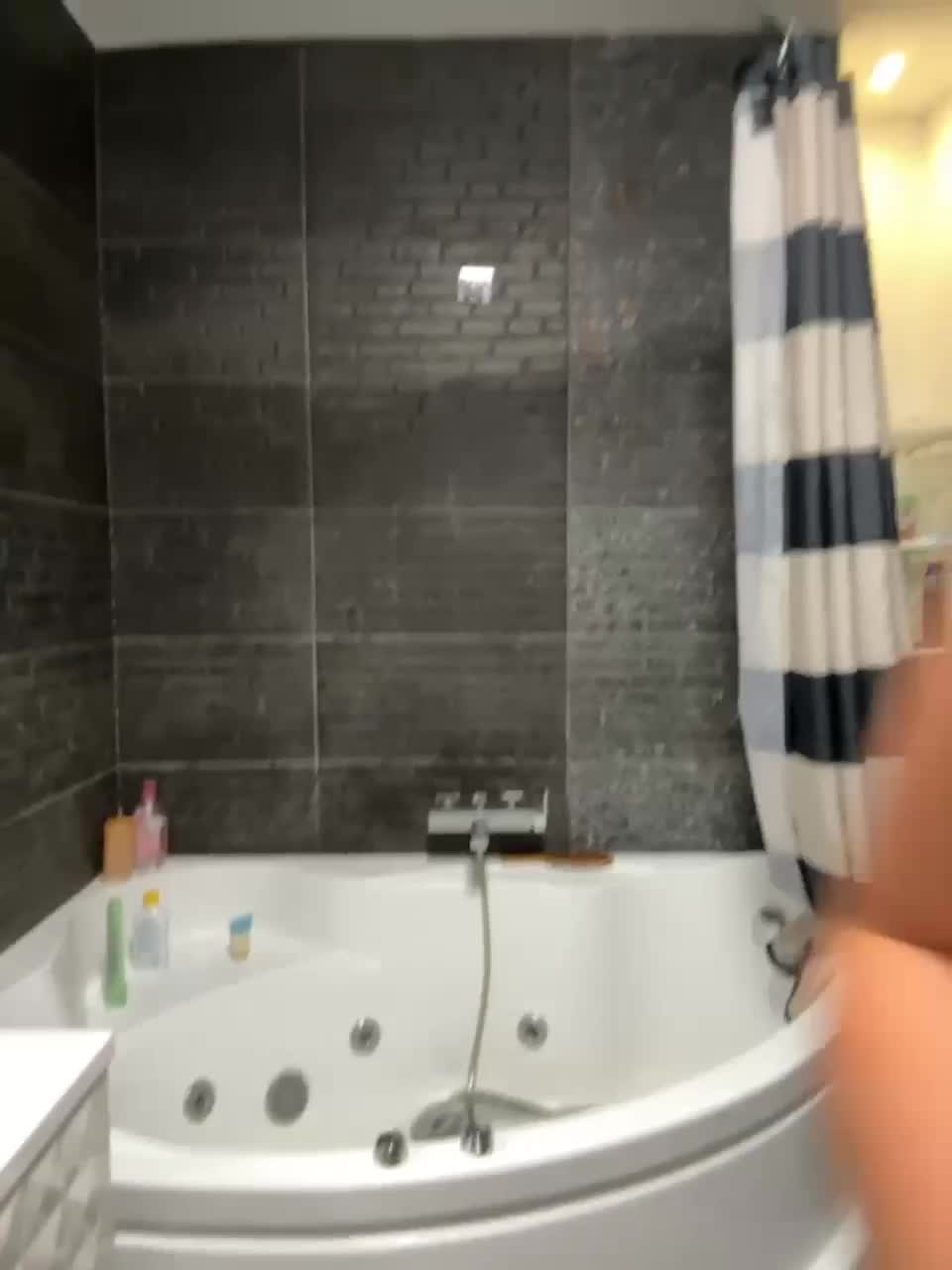 View or download file divora on 2023-06-19 from bongacams