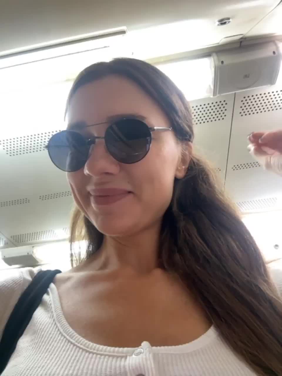 View or download file kirlove1 on 2023-06-19 from bongacams