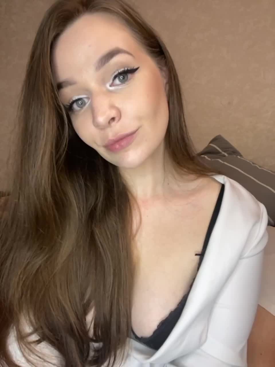 View or download file hellmor on 2023-06-20 from bongacams
