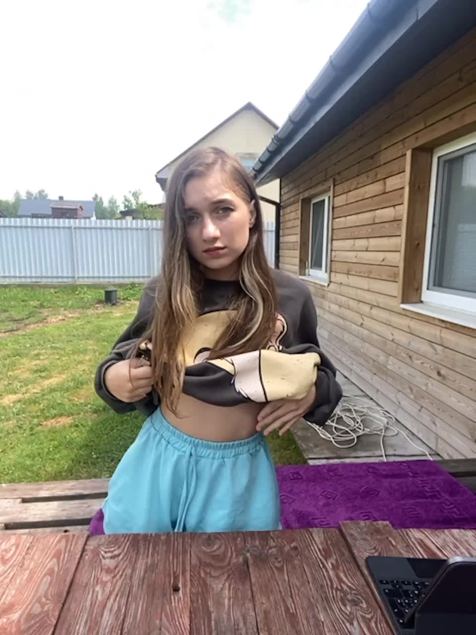 View or download file liizza on 2023-06-20 from bongacams