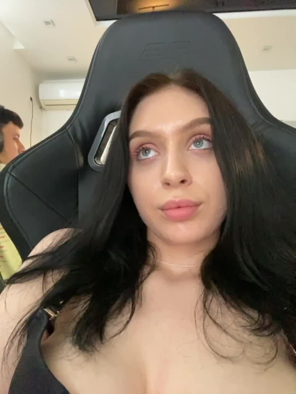 View or download file partynextnext on 2023-06-20 from bongacams