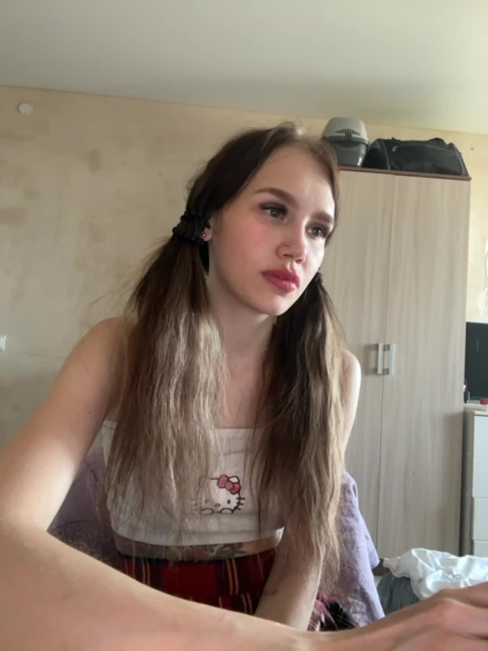 View or download file angelll3 on 2023-06-21 from bongacams
