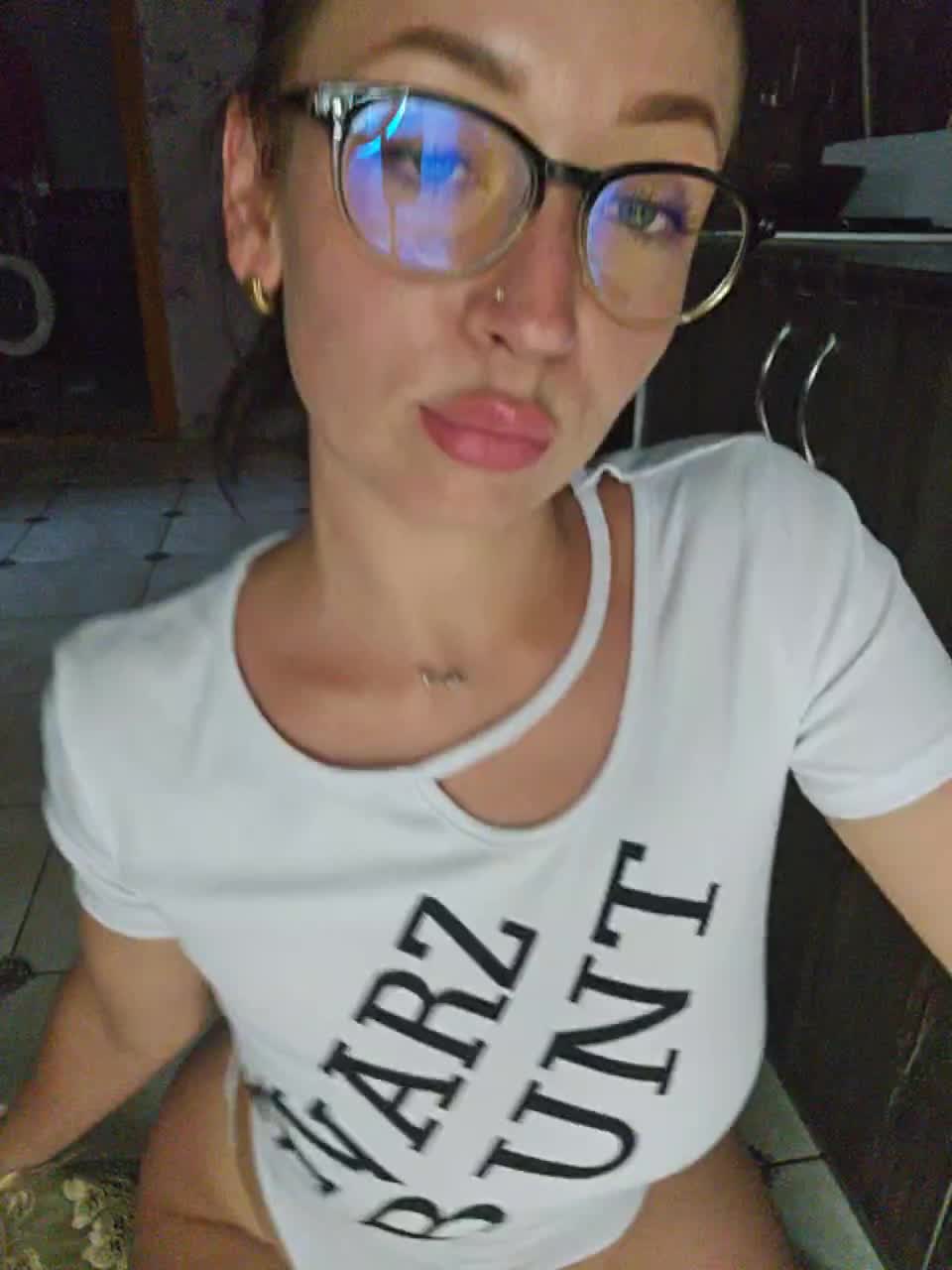 View or download file aureliyxxx on 2023-06-21 from bongacams