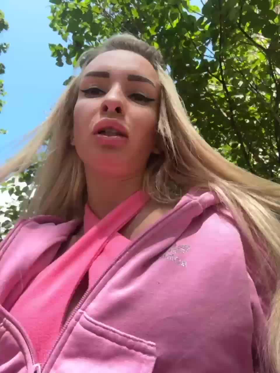 View or download file goldpussy69 on 2023-06-21 from bongacams